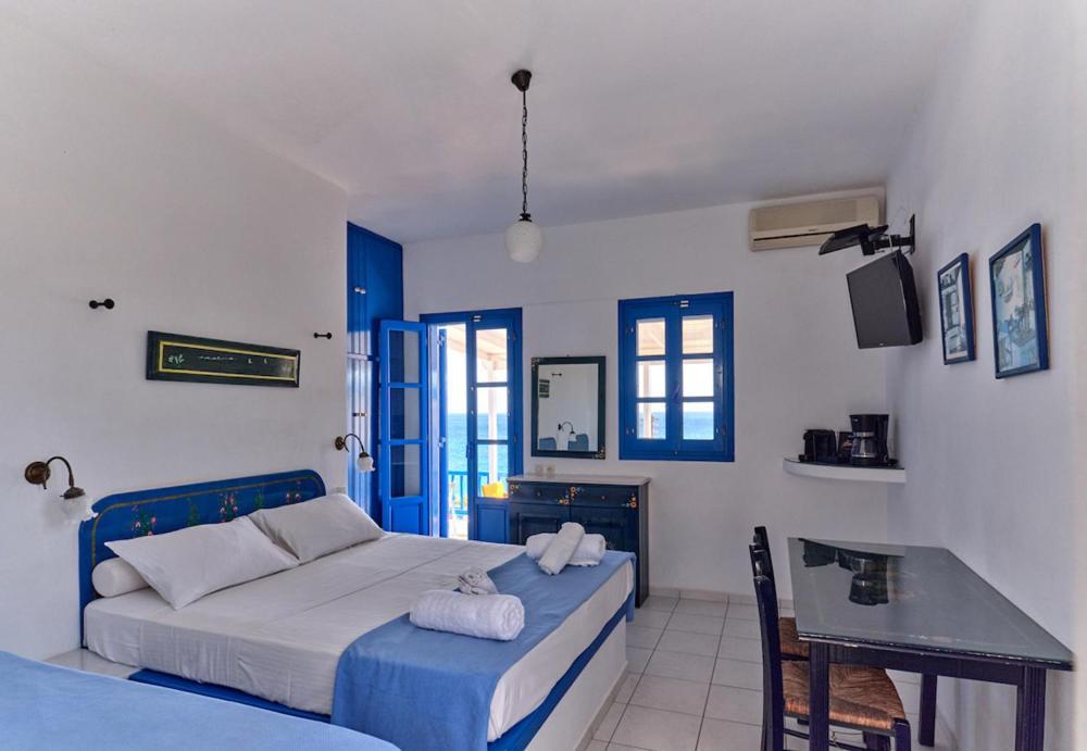 Blue Dolphin Antiparos Villas And Suites Agios Georgios  Exteriér fotografie